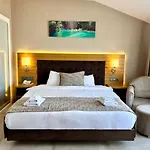 Marina Boutique Hotell 3*