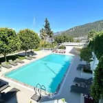 Marina Boutique Hotell 3*