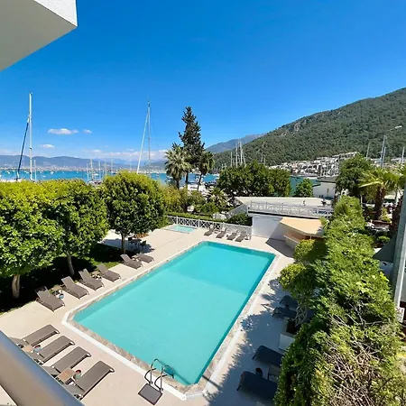 Marina Boutique Hotel 3*