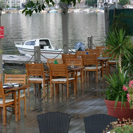 Marina Boutique Hotel