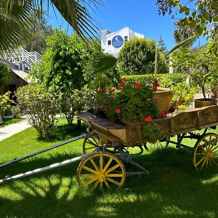 Marina Boutique Hotel 3*