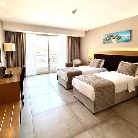 Marina Boutique Hotel 3*