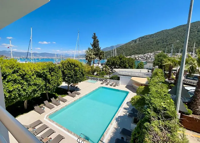 Marina Boutique Szálloda 3*